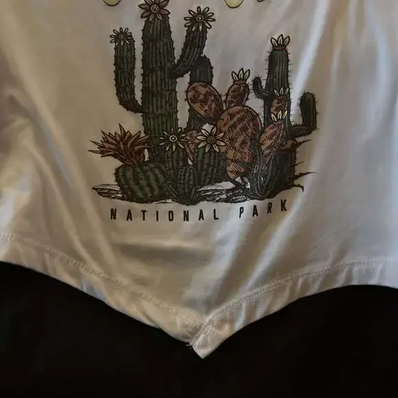 Social Culture Joshua Tree XL Graphic Crop Top - Picture 3 of 3